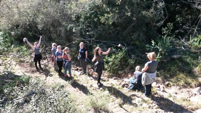 SGS college clearing the road on the Shamwari Conservation Experience